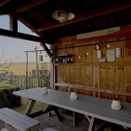 Logeren Bij Laura بيت للعطل