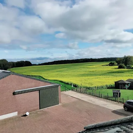 Holiday home Logeren Bij Laura Schulder