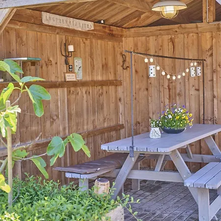Logeren Bij Laura Holiday home *